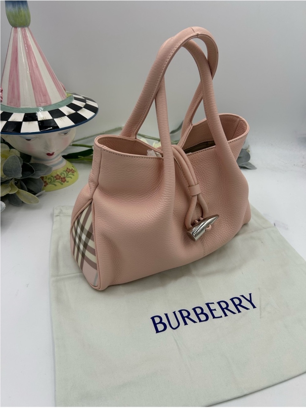 Women’s Burberry, London calf skin leather loop tote bag pristine. - Picture 3 of 15